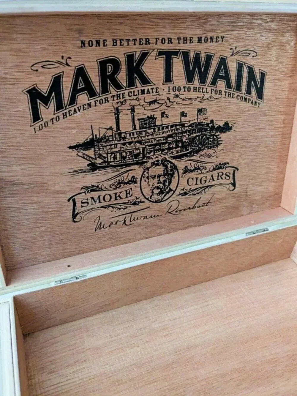 Mark Twain love decorating